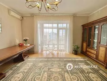3-комнатная квартира, этаж 5 из 6, 130 м²