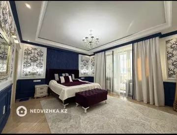 4-комнатная квартира, этаж 4 из 10, 169 м²