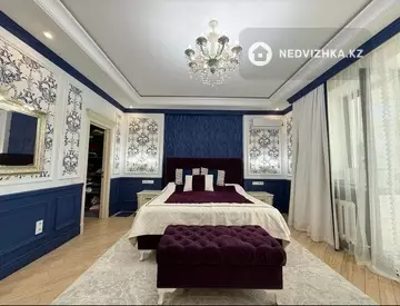 4-комнатная квартира, этаж 4 из 10, 169 м²