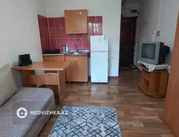 1-комнатная квартира, этаж 4 из 4, 17 м²