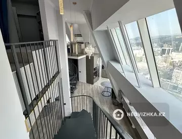 3-комнатная квартира, этаж 33 из 33, 146 м²