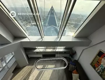 3-комнатная квартира, этаж 33 из 33, 146 м²