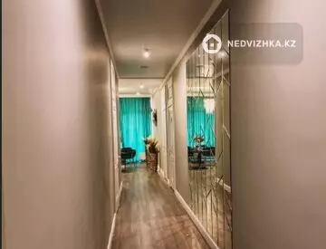 Салон, Гостиница и др., этаж 1, 235 м²