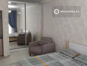 1-комнатная квартира, этаж 8 из 10, 37 м²