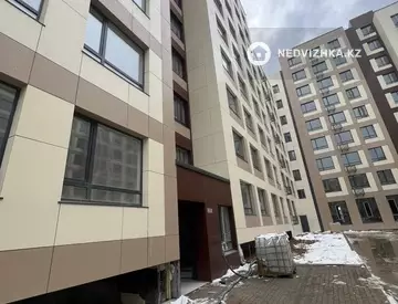 1-комнатная квартира, этаж 3 из 9, 42 м²