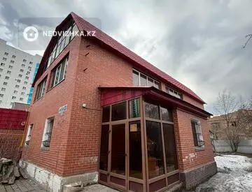 7-комнатный дом, 6 соток, 277 м²