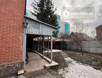 7-комнатный дом, 6 соток, 277 м²