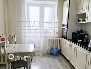 2-комнатная квартира, этаж 9 из 9, 64 м²