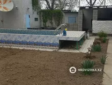 4-комнатный дом, 7 соток, 700 м²