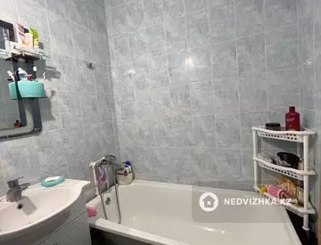 2-комнатная квартира, этаж 9 из 9, 56 м²