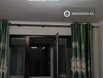 1-комнатная квартира, этаж 4 из 5, 32 м², На длительный срок