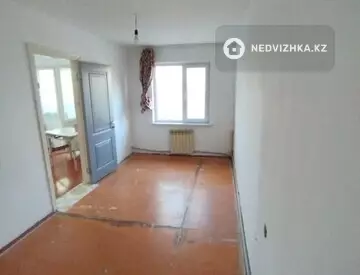 4-комнатная квартира, этаж 5 из 5, 75 м², На длительный срок