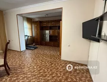 4-комнатная квартира, этаж 5 из 5, 80 м²