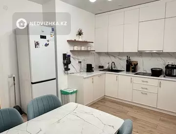 2-комнатная квартира, этаж 7 из 13, 62 м²