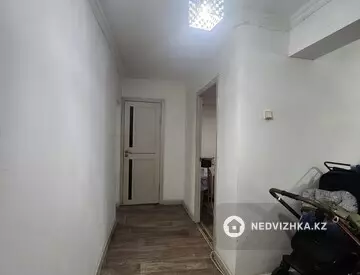 2-комнатная квартира, этаж 2 из 5, 60 м²