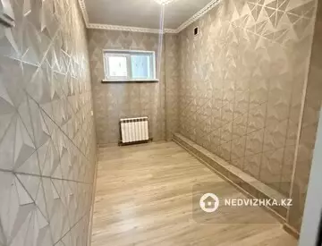 2-комнатная квартира, этаж 3 из 4, 48 м²