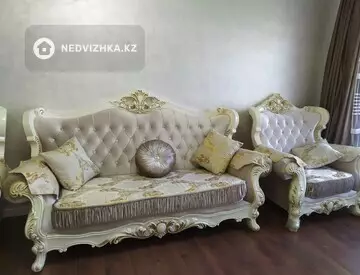 3-комнатная квартира, этаж 1 из 9, 83 м², На длительный срок