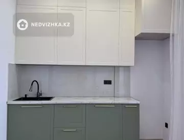 2-комнатная квартира, этаж 17 из 18, 42 м²