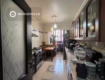 2-комнатная квартира, этаж 4 из 5, 55 м²