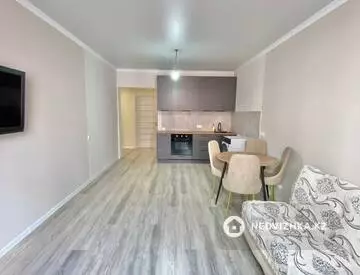 2-комнатная квартира, этаж 4 из 9, 48 м²
