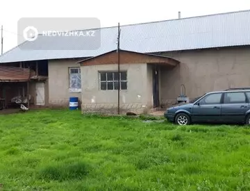 4-комнатный дом, 18 соток, 1 800 м²