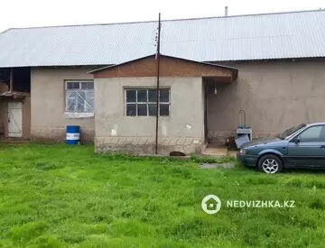 4-комнатный дом, 18 соток, 1 800 м²