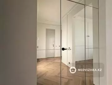 3-комнатная квартира, этаж 3 из 9, 110 м²