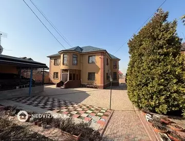 6-комнатный дом, 8 соток, 281 м²