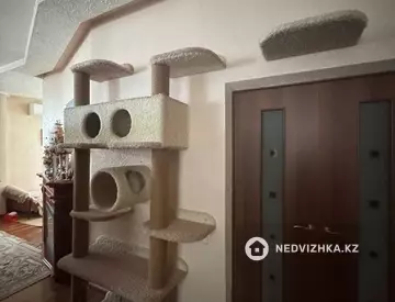 6-комнатный дом, 8 соток, 281 м²