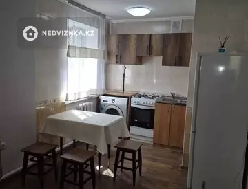 2-комнатная квартира, этаж 1 из 2, 40 м², На длительный срок