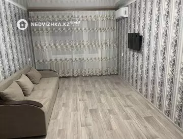 1-комнатная квартира, этаж 3 из 5, 33 м², На длительный срок