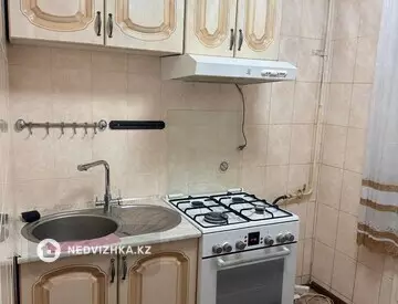 3-комнатная квартира, этаж 1 из 5, 65 м², На длительный срок