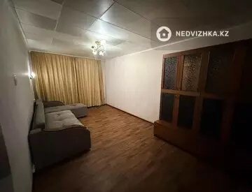 3-комнатная квартира, этаж 1 из 5, 65 м², На длительный срок