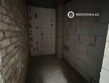 4-комнатная квартира, этаж 12 из 13, 118 м²