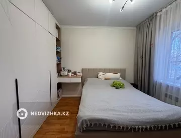 2-комнатная квартира, этаж 3 из 5, 53 м²