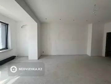 3-комнатная квартира, этаж 2 из 14, 120 м²