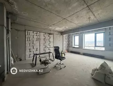 3-комнатная квартира, этаж 13 из 14, 105 м²