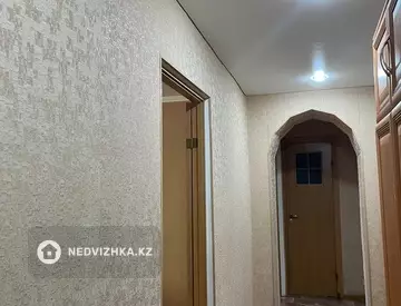 3-комнатная квартира, этаж 7 из 9, 60 м², На длительный срок