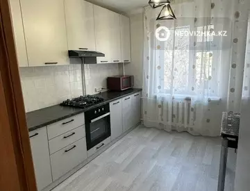 2-комнатная квартира, этаж 5 из 5, 53 м², На длительный срок