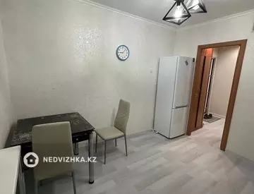 2-комнатная квартира, этаж 5 из 5, 53 м², На длительный срок