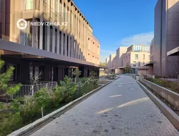 4-комнатная квартира, этаж 2 из 4, 173 м²