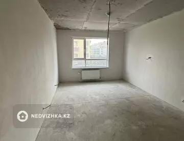 1-комнатная квартира, этаж 3 из 12, 42 м²