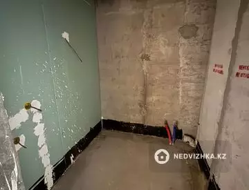 1-комнатная квартира, этаж 3 из 12, 42 м²