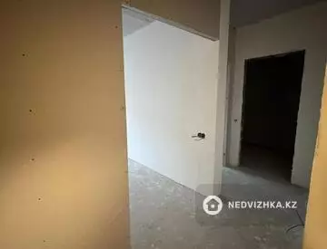 2-комнатная квартира, этаж 3 из 12, 44 м²