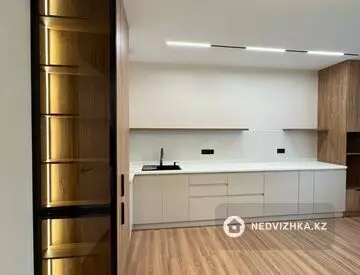 2-комнатная квартира, этаж 11 из 12, 63 м²