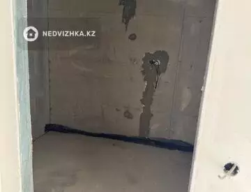 4-комнатная квартира, этаж 8 из 12, 117 м²