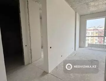 1-комнатная квартира, этаж 8 из 12, 36 м²