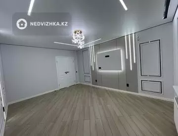 1-комнатная квартира, этаж 8 из 12, 44 м²