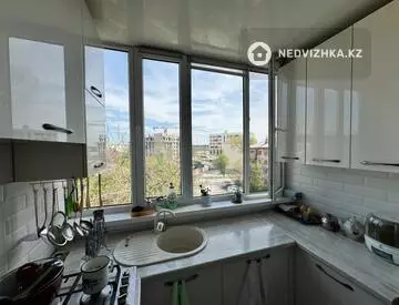3-комнатная квартира, этаж 4, 75 м²