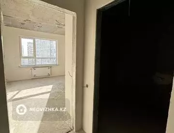 2-комнатная квартира, этаж 3 из 12, 63 м²